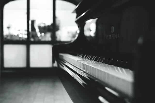 5 pianos acoustiques pour débuter
