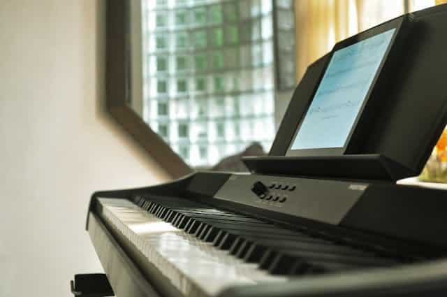 Les meilleurs pianos numériques en 2026 : Notre sélection par budget et niveau